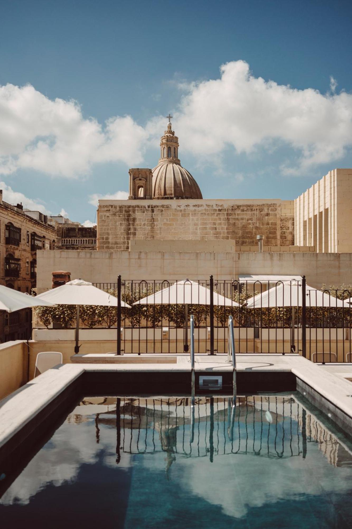 San Karlu Hotel Valletta Bagian luar foto