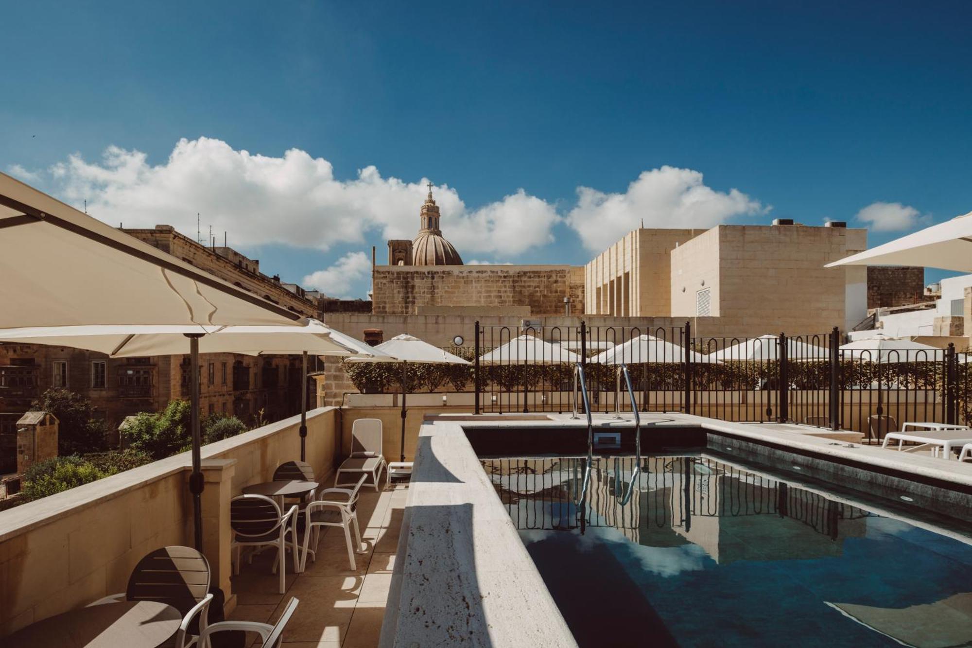 San Karlu Hotel Valletta Bagian luar foto