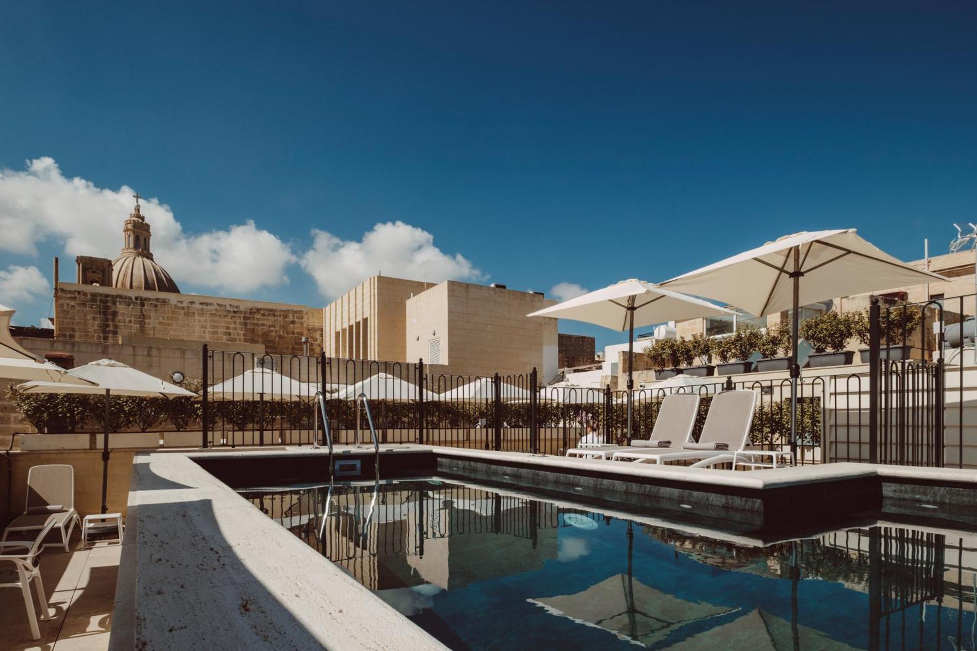 San Karlu Hotel Valletta Bagian luar foto